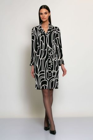 Kleedje met hangrolkraag en print